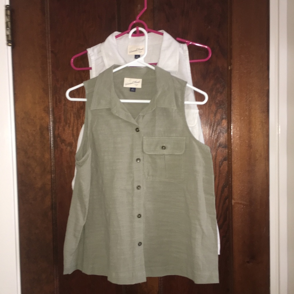 NWOT 2 Universal Thread Tank Tops